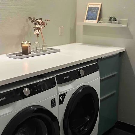 Charming, Comfortable And Cozy Little Home 度假居 霍尔斯特布罗